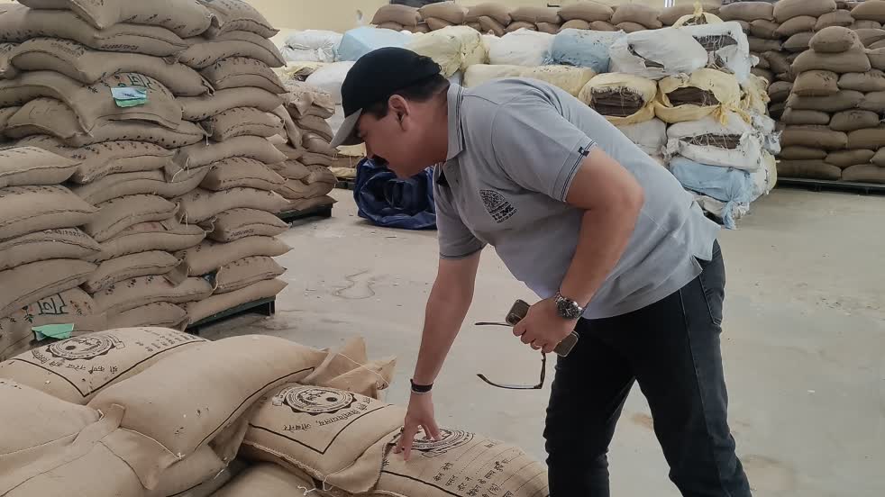 Mr. Mahendra Tripathi, Lamberti India Executive Director, checking seed bags